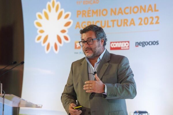 Agricultura precisa de mais jovens e mais talento